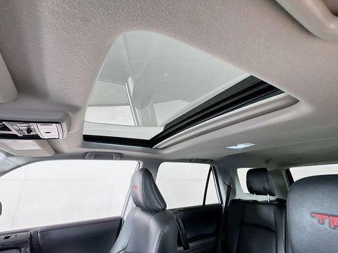 Used 2021 Toyota 4Runner Venture w/ Moonroof Package AWD/4WD image 22