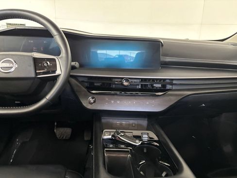 Used 2025 Nissan Murano SV AWD/4WD image 24