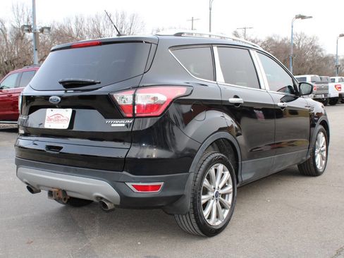 Used 2017 Ford Escape Titanium image 10