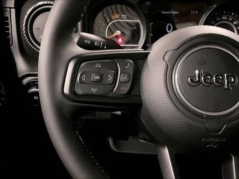 Used 2025 Jeep Wrangler Unlimited Sport AWD/4WD image 17