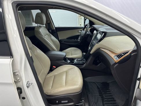 Used 2016 Hyundai Santa Fe Limited w/ Option Group 04 FWD image 15