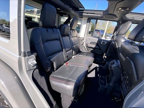 Used 2019 Jeep Wrangler Unlimited Rubicon AWD/4WD image 18