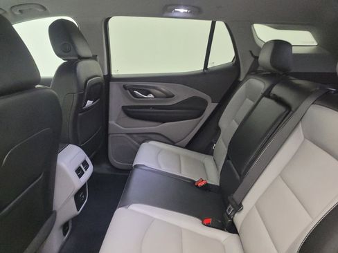 Used 2022 GMC Terrain SLT w/ Infotainment Package II AWD/4WD image 18