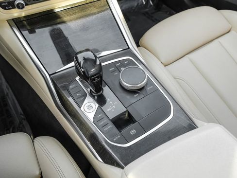 Used 2020 BMW 330i Sedan w/ Convenience Package image 29