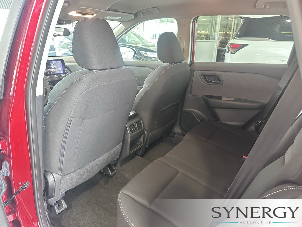 Used 2023 Nissan Rogue S FWD image 25