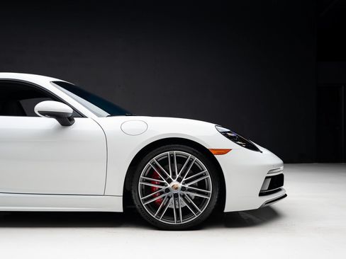 Used 2025 Porsche 718 Cayman GTS RWD image 38