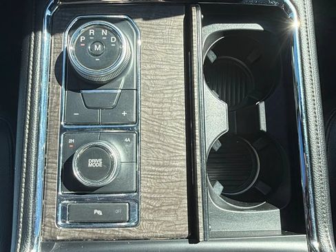 Used 2018 Ford Expedition Limited AWD/4WD image 28