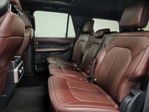 Used 2024 Ford Expedition Limited AWD/4WD image 34