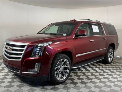 Used 2018 Cadillac Escalade ESV Premium Luxury image 3