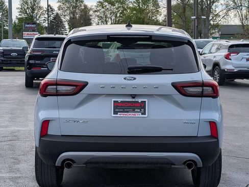 Used 2025 Ford Escape Active AWD/4WD image 8