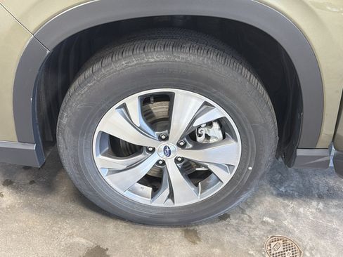 Certified 2025 Subaru Ascent Premium AWD/4WD image 15