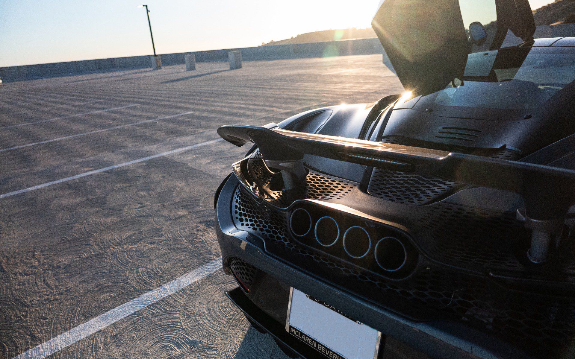 Used 2021 McLaren 765LT RWD image 33