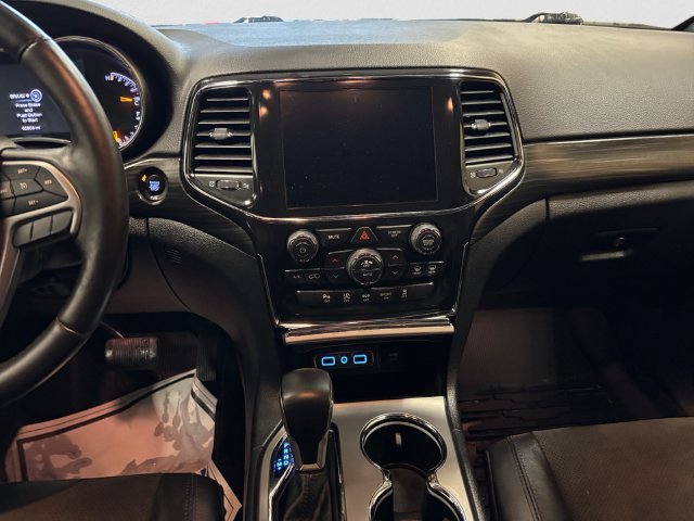 Used 2021 Jeep Grand Cherokee Laredo X AWD/4WD image 12