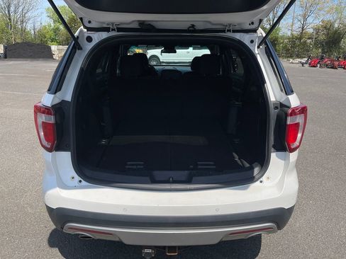 Used 2016 Ford Explorer XLT AWD/4WD image 17