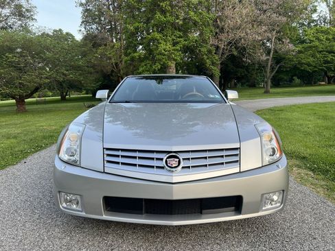 Used 2004 Cadillac XLR RWD image 29