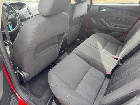 Used 2015 Ford Focus SE w/ SE Sport Package FWD image 20
