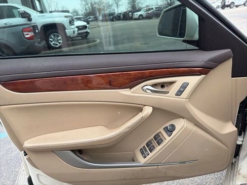 Used 2011 Cadillac CTS Luxury image 16