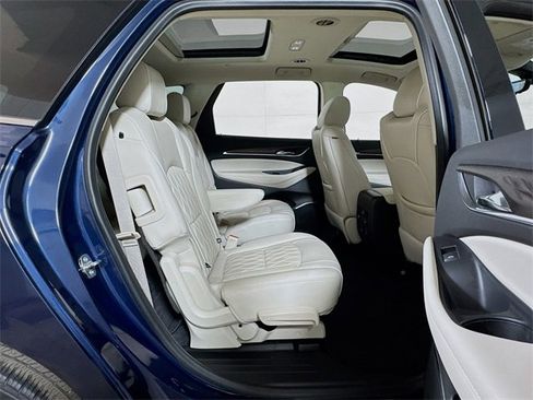 Used 2022 Buick Enclave Avenir w/ Avenir Technology Package image 28