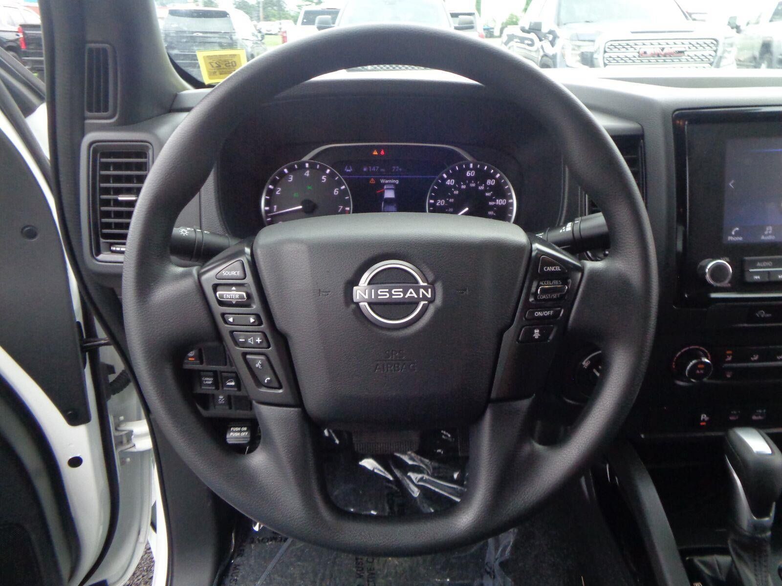 Used 2023 Nissan Frontier SV w/ Midnight Edition Package AWD/4WD image 10