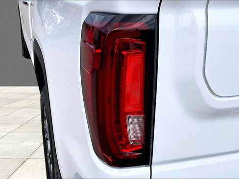 Certified 2025 GMC Sierra 2500 SLT w/ SLT Premium Package AWD/4WD image 26