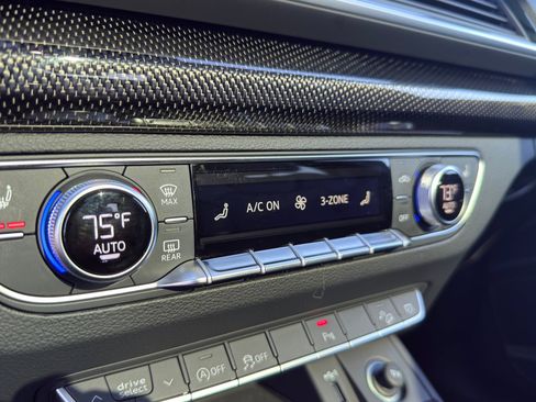 Used 2024 Audi SQ5 Premium Plus image 23