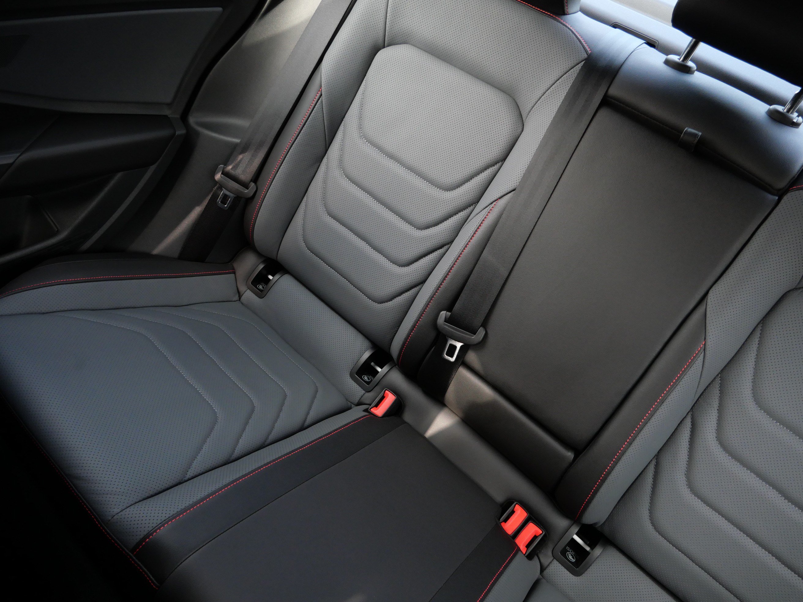 Certified 2025 Volkswagen Jetta GLI Autobahn FWD image 12