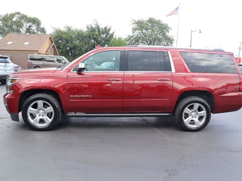 Used 2019 Chevrolet Suburban Premier AWD/4WD image 2