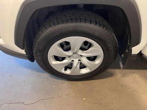 Used 2019 Toyota RAV4 LE image 30