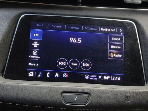 Used 2021 Cadillac XT4 Luxury w/ Cold Weather Package FWD image 25