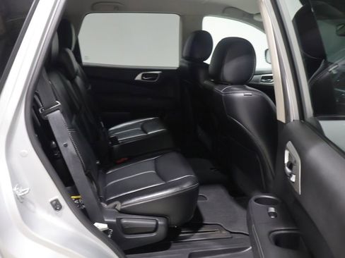 Used 2017 Nissan Pathfinder SL AWD/4WD image 20