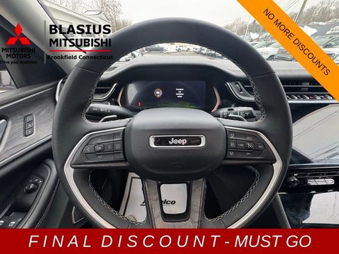 Used 2023 Jeep Grand Cherokee 4WD 4xe image 28