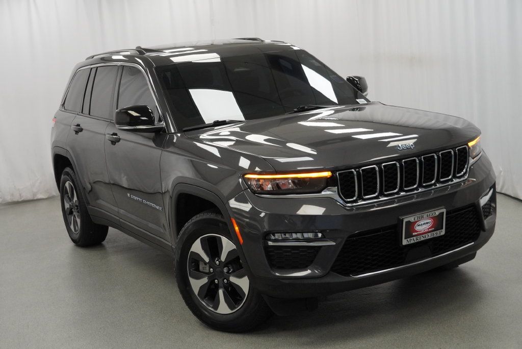 Used 2023 Jeep Grand Cherokee 4WD 4xe image 12