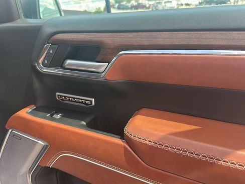 Used 2023 GMC Sierra 1500 Denali Ultimate image 10