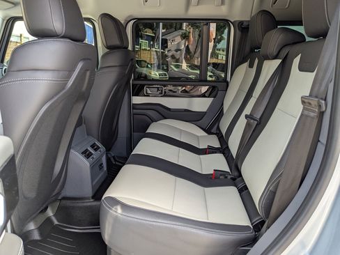 Used 2024 INEOS Grenadier Fieldmaster Edition image 14