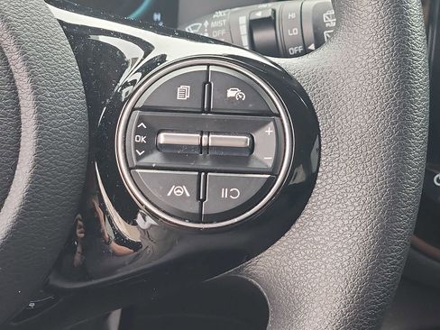 Used 2024 Kia Soul S FWD image 21