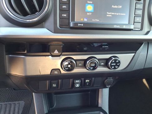 Used 2018 Toyota Tacoma SR5 image 19