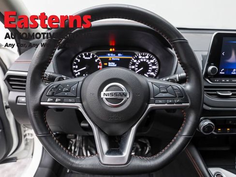 Used 2022 Nissan Altima 2.5 SR FWD image 10