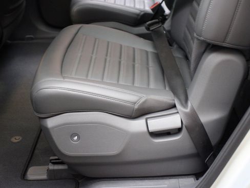 Used 2024 Kia EV9 Land image 30