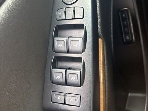 Used 2018 GMC Yukon XL Denali w/ Open Road Package AWD/4WD image 17
