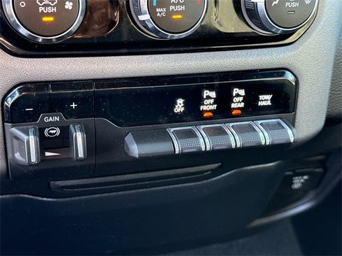 Used 2025 RAM 1500 Big Horn image 27
