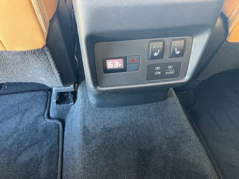 Used 2021 Nissan Rogue Platinum image 21