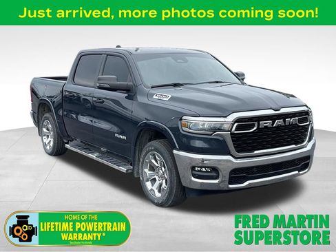 Used 2025 RAM 1500 Big Horn AWD/4WD image 1