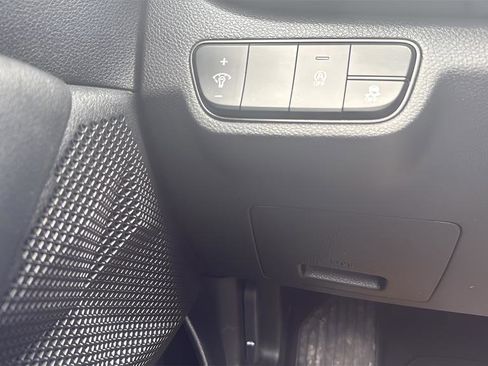 Used 2024 Kia Seltos LX image 28