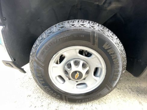 Certified 2024 Chevrolet Silverado 2500 W/T image 32