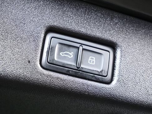 Certified 2025 Audi Q5 Premium Plus w/ Premium Plus image 29