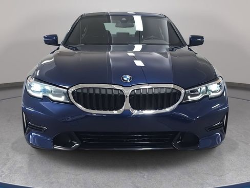 Used 2020 BMW 330i xDrive Sedan w/ Convenience Package image 3