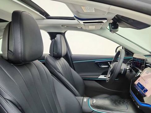 Used 2024 Mercedes-Benz E 350 4MATIC Sedan image 21