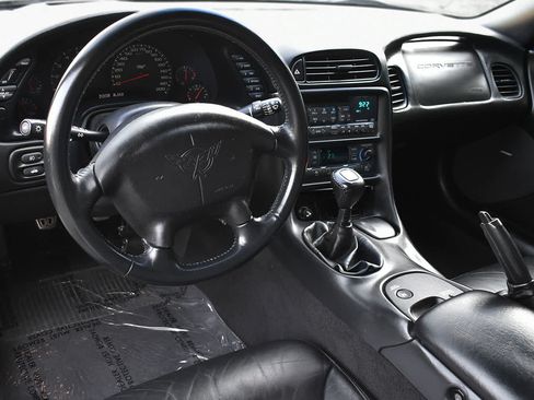 Used 2003 Chevrolet Corvette Convertible w/ Preferred Equipment Group1 RWD image 18