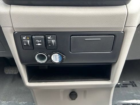 Used 2020 Toyota Sienna XLE w/ XLE Navigation Package AWD/4WD image 24