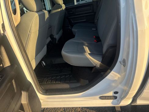 Used 2015 RAM 1500 Express AWD/4WD image 11